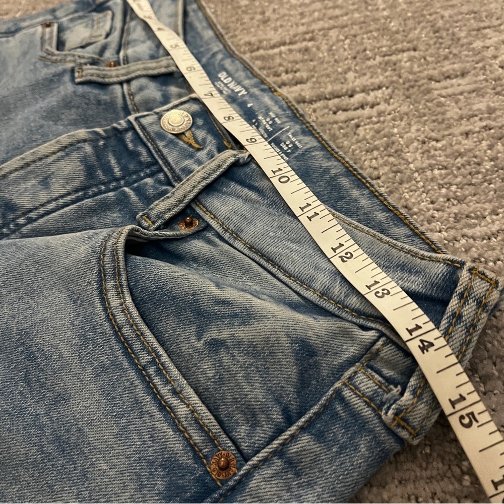 ✨Old Navy High Rise Straught Light Blue Skinny Jeans | Denim | Size 4 - Picture 7 of 9